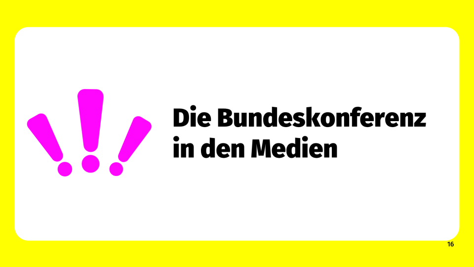 drei pinke Ausrufezeichen und schwarzer Text
